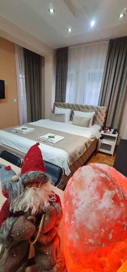 Design Apartment Business Lux 4 Star "Rio" Completely Business Lux Place In The City Center & Free Included Industry Optical Wifi & Netflix & Keyless Code Entry & Full Smart App & Kitchen & Washing Machine & Wide Terrace & Secure 2 Parking Place Ćuprija Esterno foto