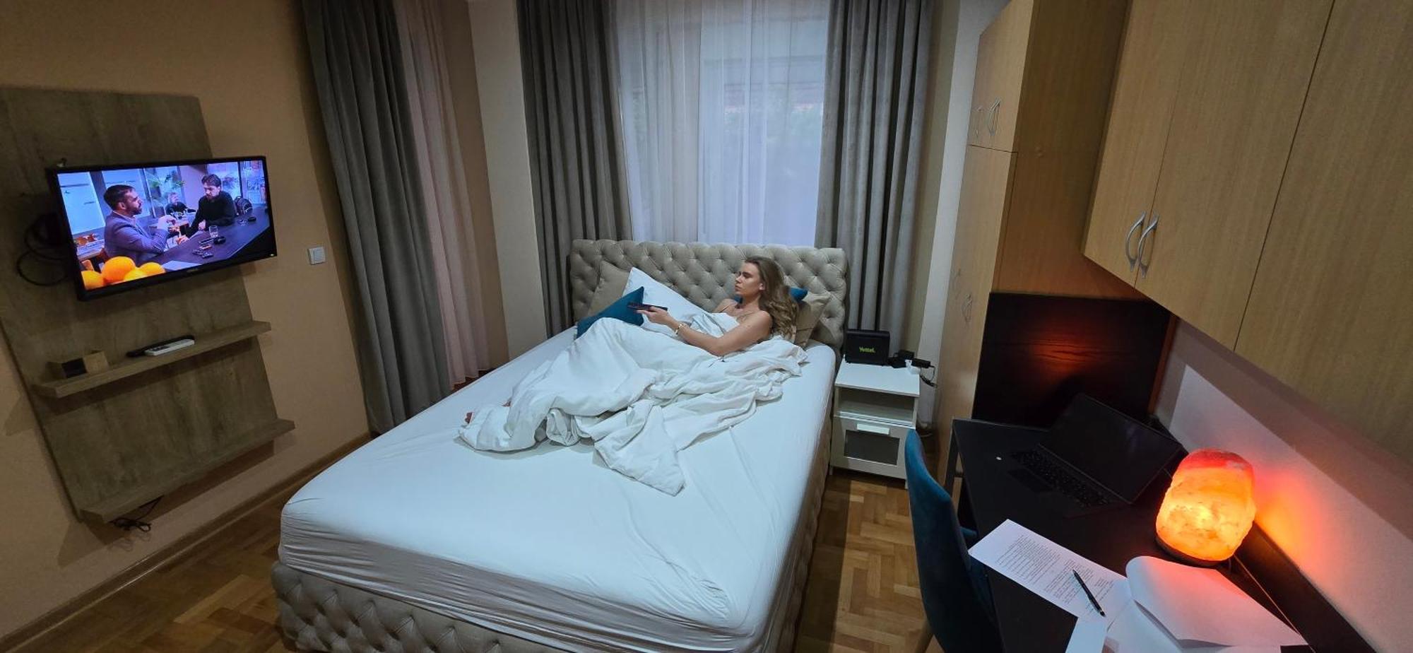 Design Apartment Business Lux 4 Star "Rio" Completely Business Lux Place In The City Center & Free Included Industry Optical Wifi & Netflix & Keyless Code Entry & Full Smart App & Kitchen & Washing Machine & Wide Terrace & Secure 2 Parking Place Ćuprija Esterno foto