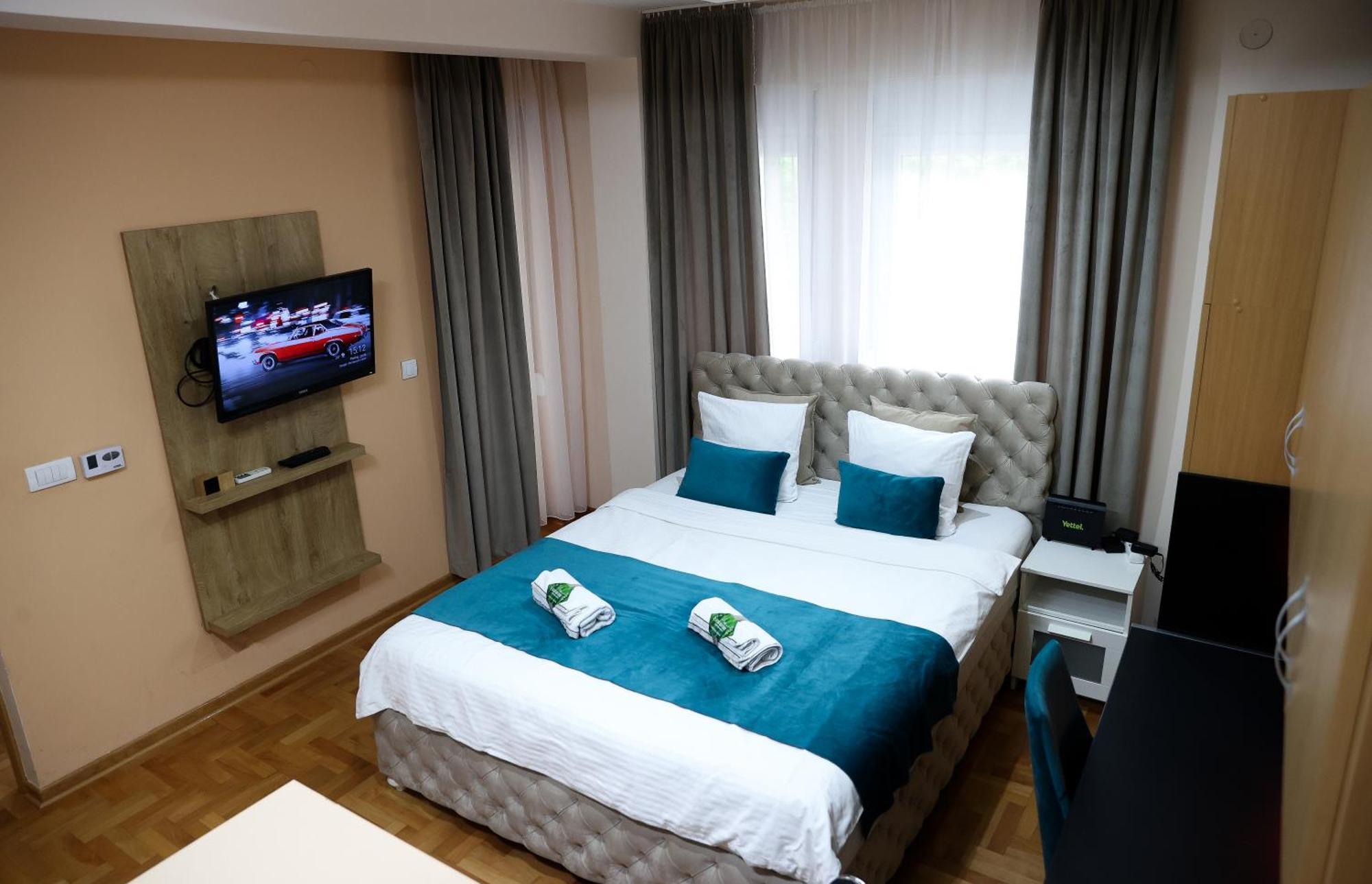 Design Apartment Business Lux 4 Star "Rio" Completely Business Lux Place In The City Center & Free Included Industry Optical Wifi & Netflix & Keyless Code Entry & Full Smart App & Kitchen & Washing Machine & Wide Terrace & Secure 2 Parking Place Ćuprija Esterno foto